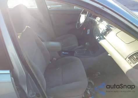 2005 Toyota Camry Le from USA, damaged, VIN 4T1BE30K55U569175